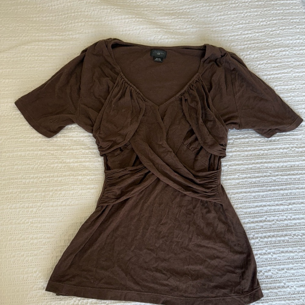 Deletta Brown Ruched V-Neck Short Sleeve Top